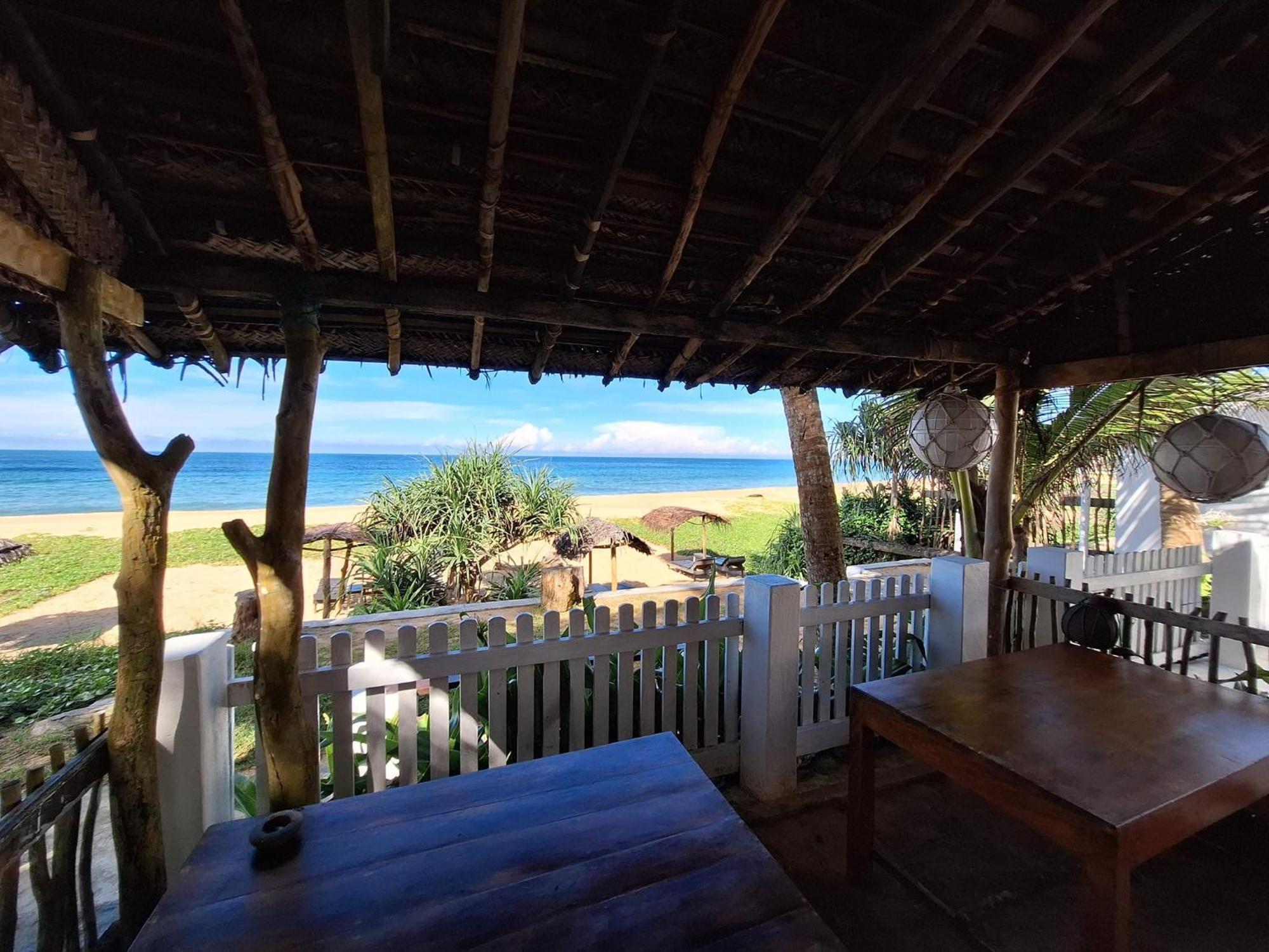 Sailors' Bay Bed & Breakfast Hikkaduwa Dış mekan fotoğraf