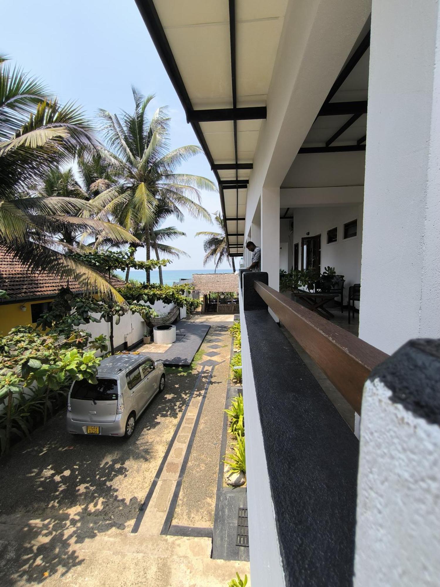 Sailors' Bay Bed & Breakfast Hikkaduwa Dış mekan fotoğraf