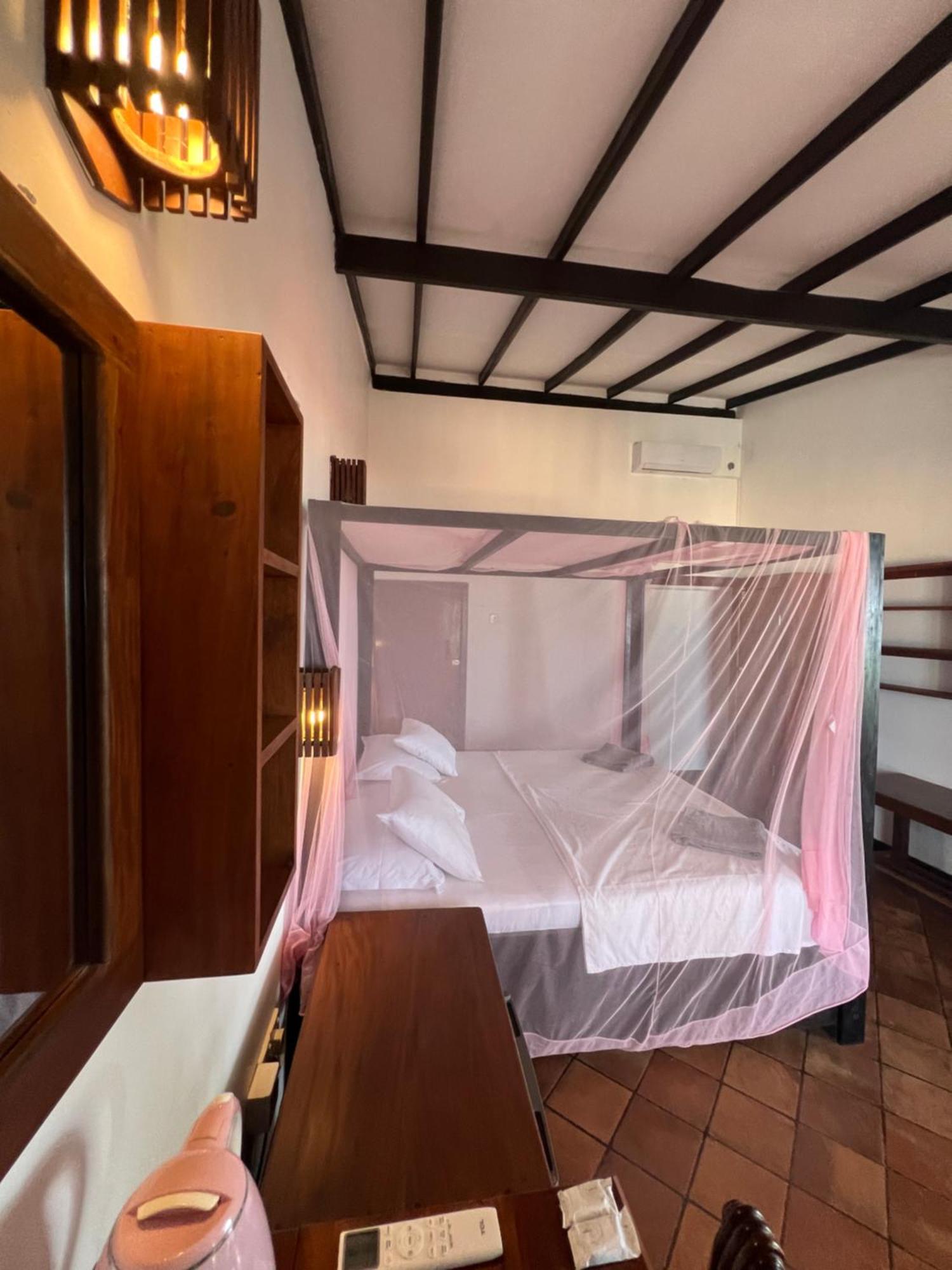Sailors' Bay Bed & Breakfast Hikkaduwa Dış mekan fotoğraf