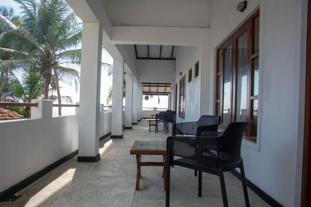 Sailors' Bay Bed & Breakfast Hikkaduwa Dış mekan fotoğraf